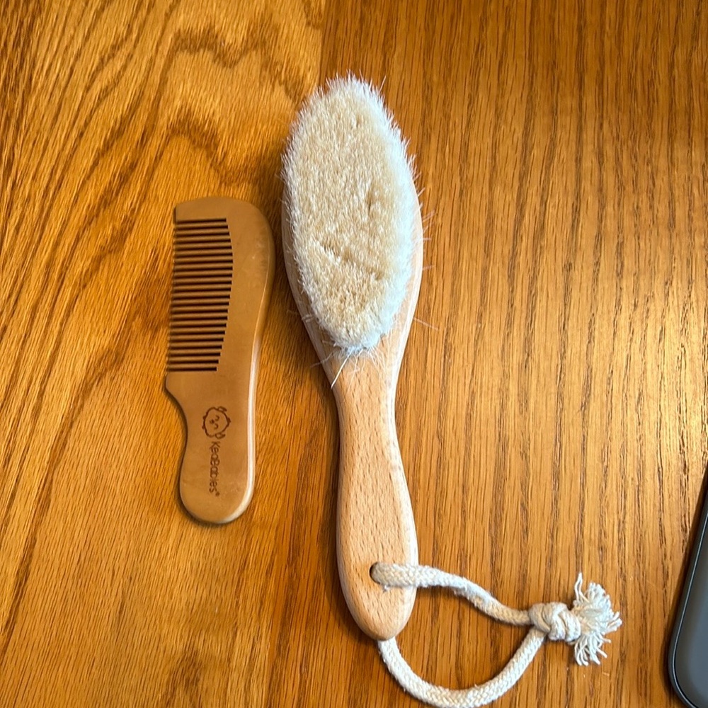 KeaBabies Baby Oval Hair Brush & Comb Set